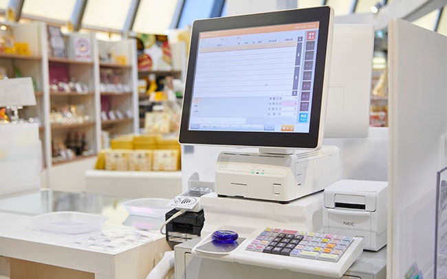 売店「キリンファクトリーショップ」に設置されたPOSシステム
